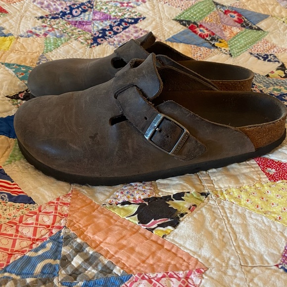 Birkenstock Shoes - REAL birkenstock leather clogs!!!! great condition. so comfortable!